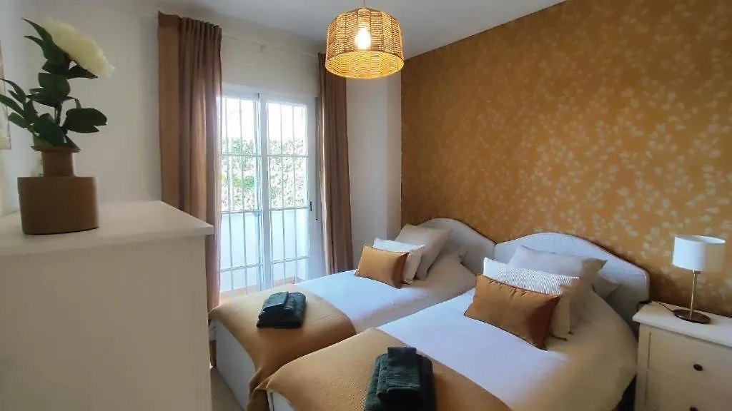 Charming 3 Bedrooms With A Sea View Manilva Apartment